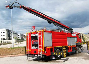 Teleskopik Boomlu İtfaiye Araci